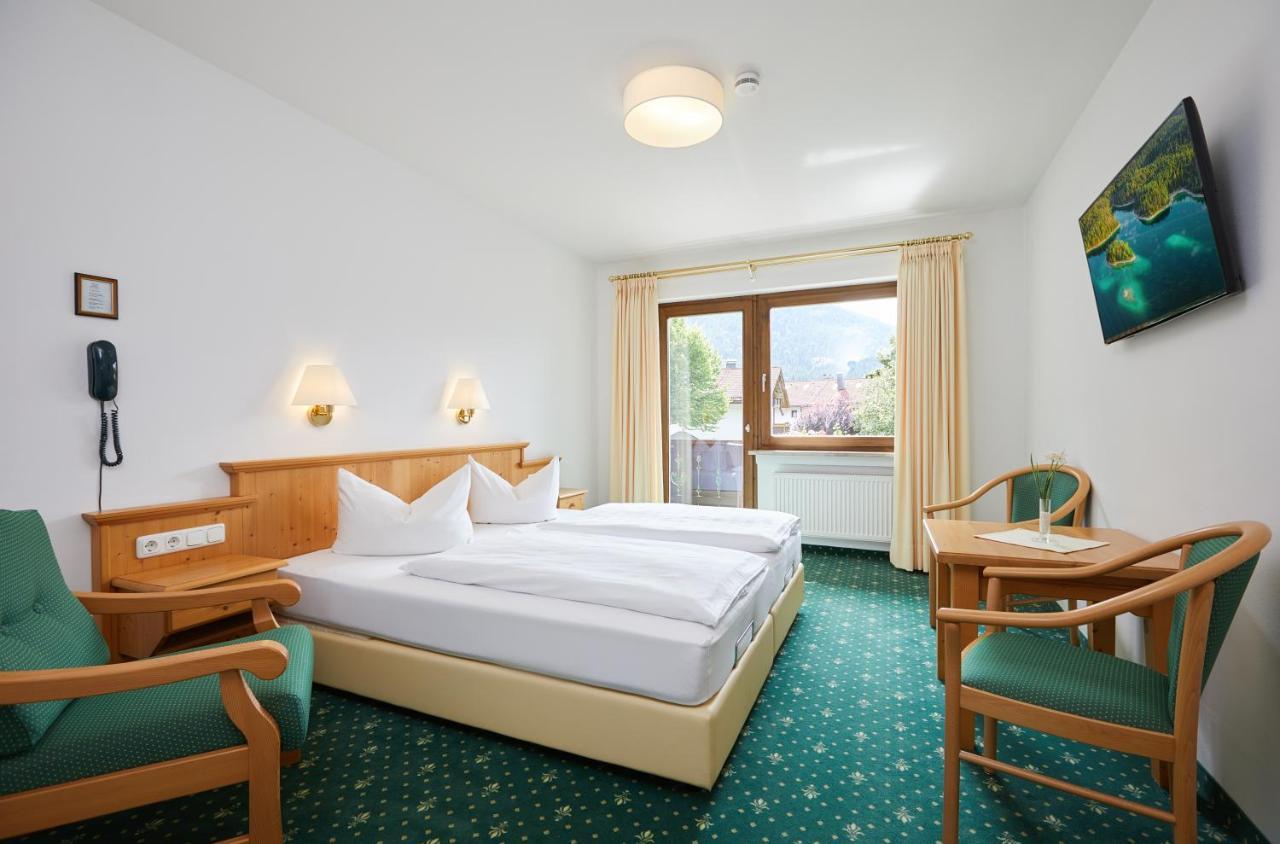 Hotel Garni Zugspitz Фархант Екстериор снимка