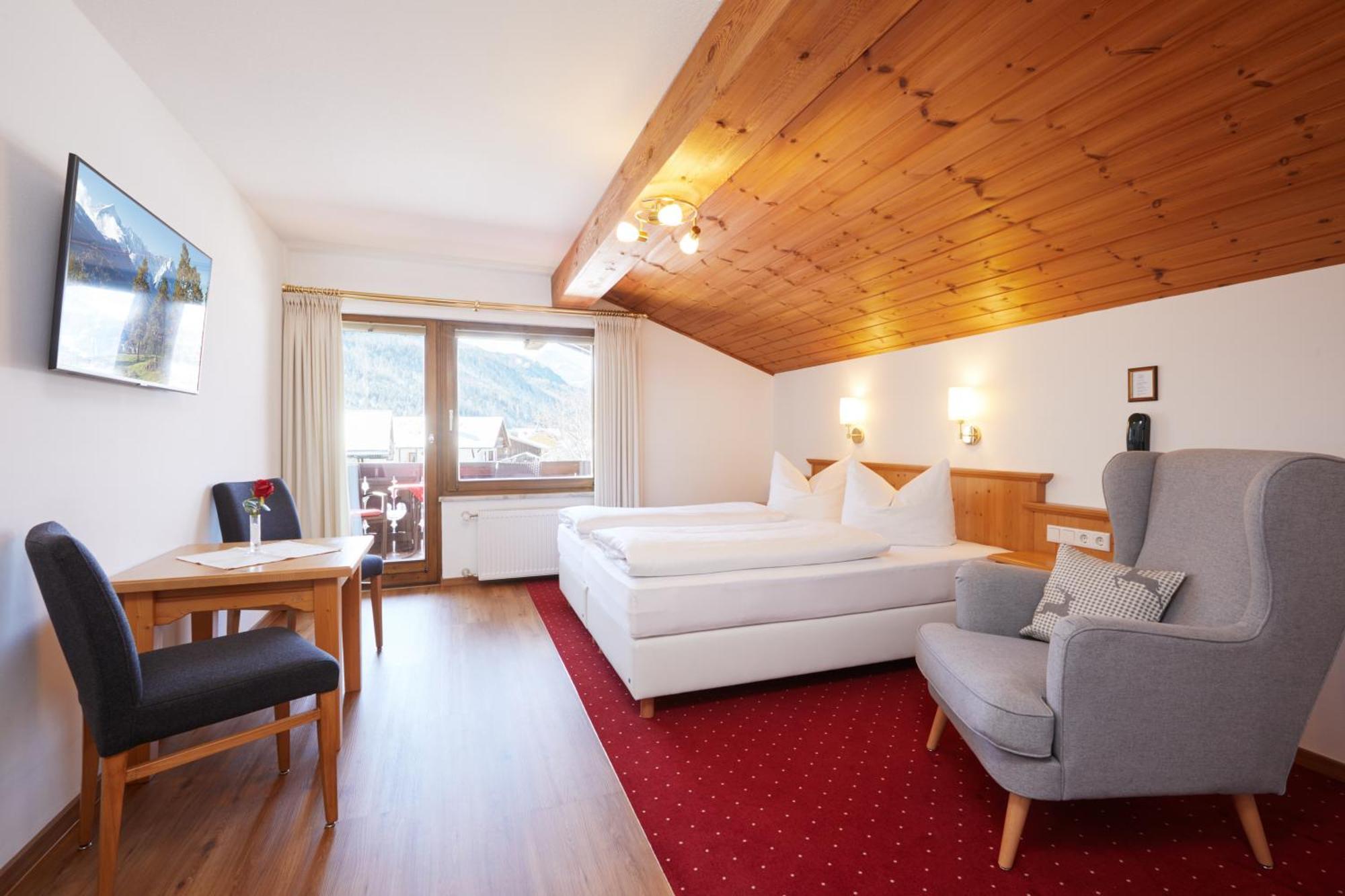 Hotel Garni Zugspitz Фархант Екстериор снимка